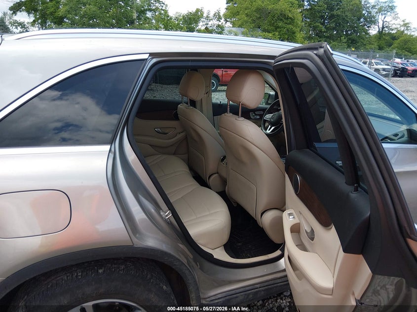 2021 Mercedes-benz Glc VIN W1N0G8EBXMF881645 IAAI salvage auction — FRONT END, Salvage Title, sold $11,300 on 2026-07-29 (photo 8)