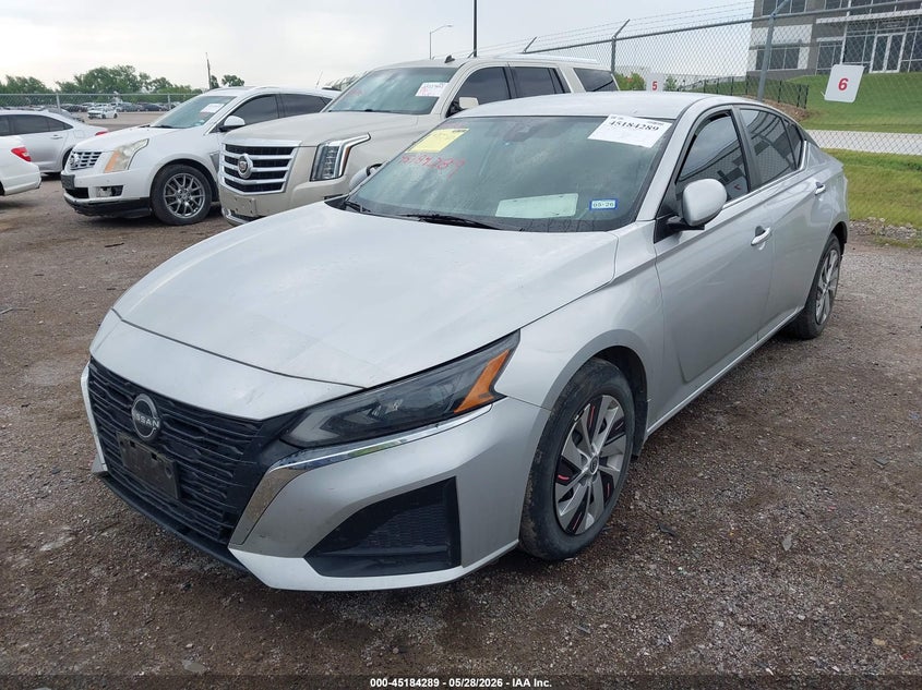 2023 Nissan Altima VIN 1N4BL4BV2PN410639 IAAI salvage auction — REAR END, Salvage Title, sold $6,950 on 2026-07-28 (photo 2)