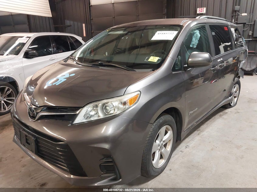 2020 Toyota Sienna VIN 5TDKZ3DC4LS087102 IAAI salvage auction — REAR END, Salvage Title, sold $3,900 on 2026-07-28 (photo 2)