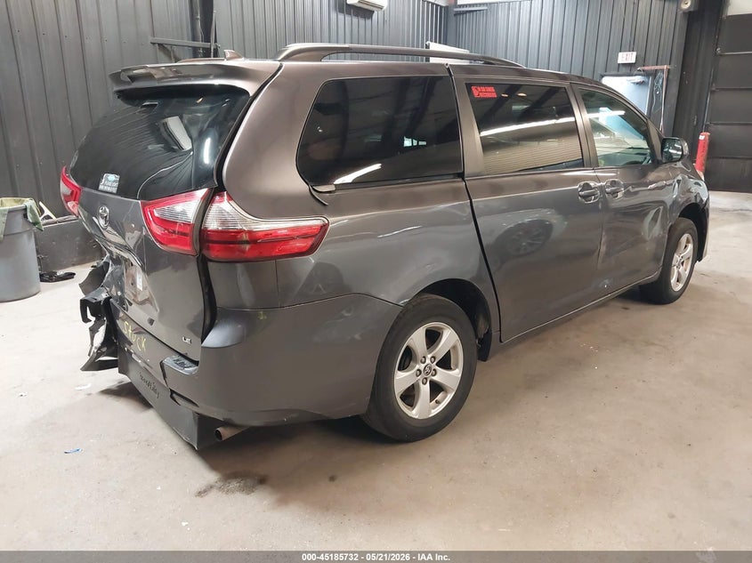 2020 Toyota Sienna VIN 5TDKZ3DC4LS087102 IAAI salvage auction — REAR END, Salvage Title, sold $3,900 on 2026-07-28 (photo 4)