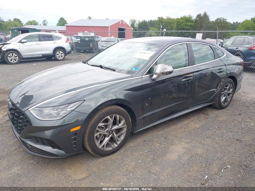 2023 Hyundai Sonata VIN KMHL64JA2PA301749 IAAI salvage auction — SIDE, Salvage Title, sold $4,250 on 2026-07-28 (photo 2)