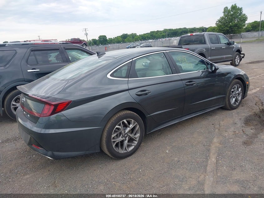2023 Hyundai Sonata VIN KMHL64JA2PA301749 IAAI salvage auction — SIDE, Salvage Title, sold $4,250 on 2026-07-28 (photo 4)