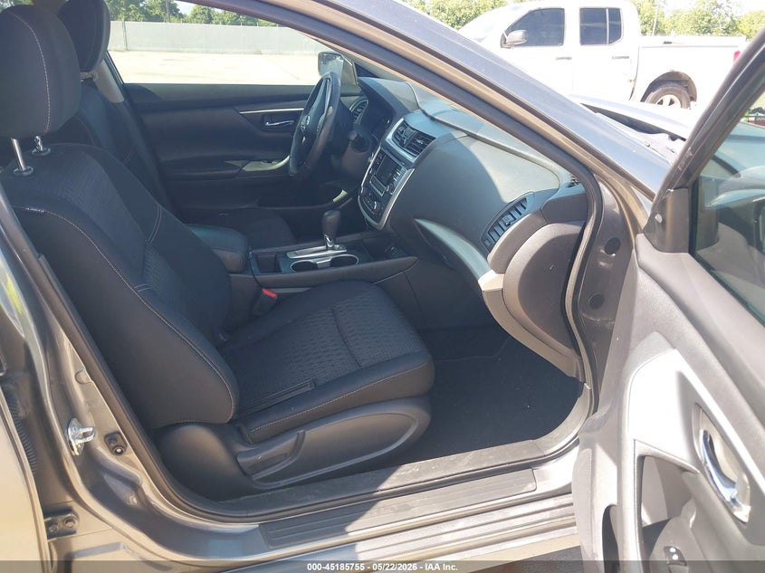2017 Nissan Altima VIN 1N4AL3AP5HC171903 IAAI salvage auction — LEFT FRONT, Original (Texas), sold $825 on 2026-07-17 (photo 5)