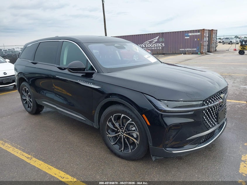2026 Lincoln Nautilus VIN 5LMPJ8JA6TJ042018 IAAI salvage auction — LEFT FRONT, Salvage Title, sold $15,700 on 2026-07-30 (photo 1)