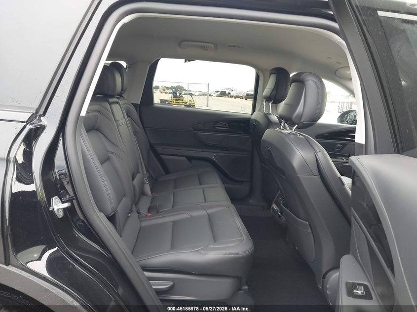 2026 Lincoln Nautilus VIN 5LMPJ8JA6TJ042018 IAAI salvage auction — LEFT FRONT, Salvage Title, sold $15,700 on 2026-07-30 (photo 8)