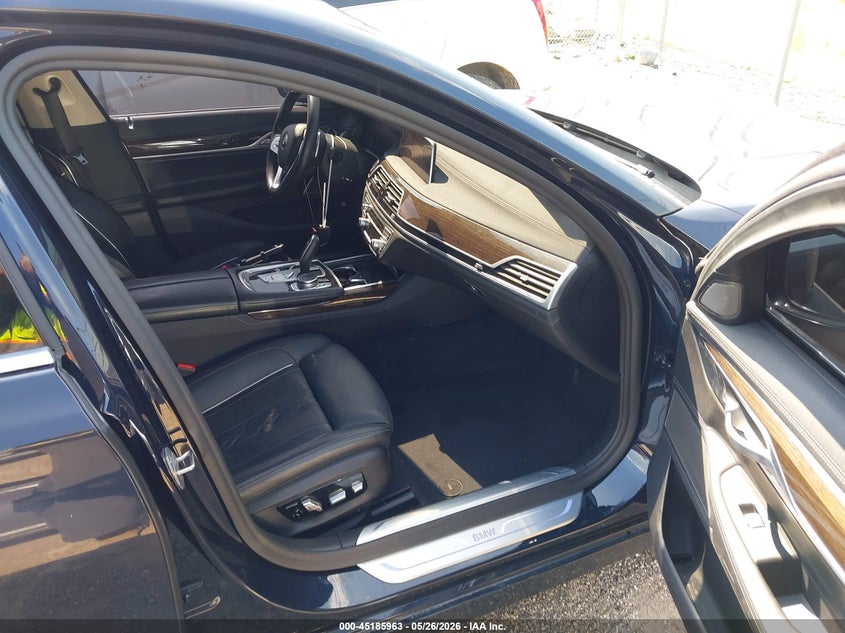 2020 BMW 7er VIN WBA7T2C08LCD68720 IAAI salvage auction — HAIL, Salvage Title, sold $15,200 on 2026-07-31 (photo 5)