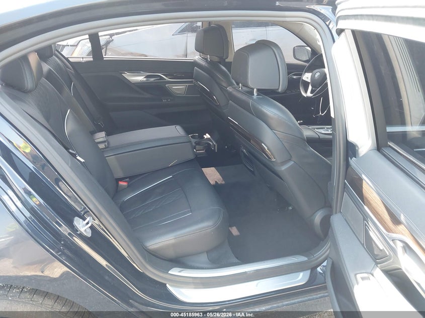 2020 BMW 7er VIN WBA7T2C08LCD68720 IAAI salvage auction — HAIL, Salvage Title, sold $15,200 on 2026-07-31 (photo 8)