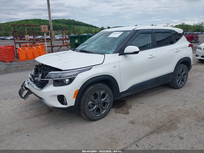 2024 Kia Seltos VIN KNDEPCAA2R7644761 IAAI salvage auction — RIGHT FRONT, Wait Title, sold $5,200 on 2026-08-01 (photo 2)