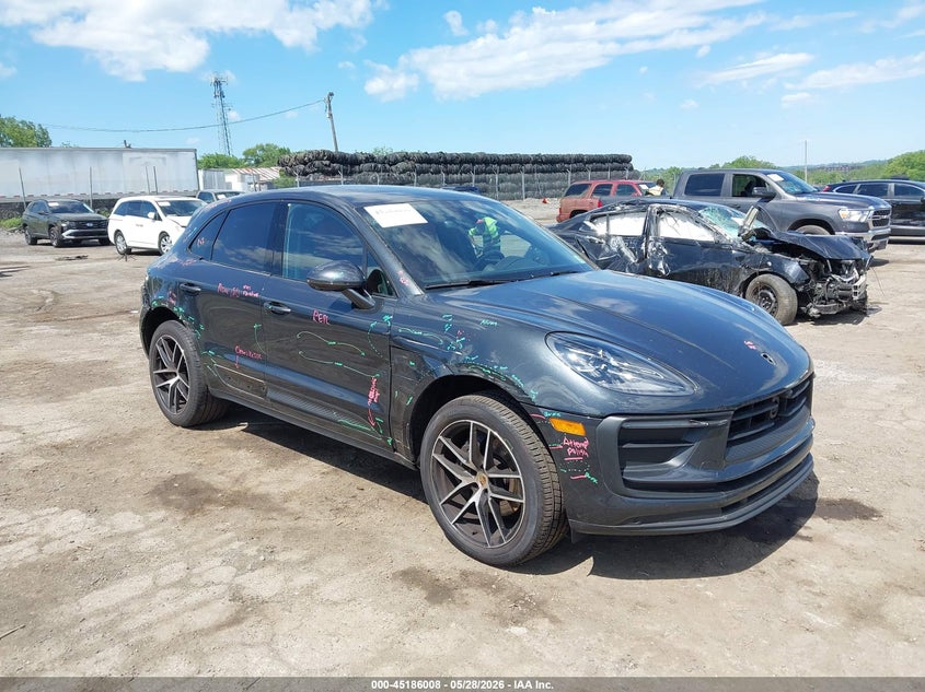 2023 Porsche Macan VIN WP1AA2A55PLB08791 IAAI salvage auction — RIGHT SIDE, Salvage Title, sold $25,500 on 2026-07-16 (photo 1)