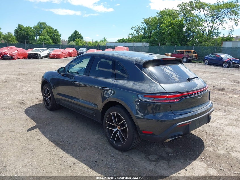 2023 Porsche Macan VIN WP1AA2A55PLB08791 IAAI salvage auction — RIGHT SIDE, Salvage Title, sold $25,500 on 2026-07-16 (photo 3)