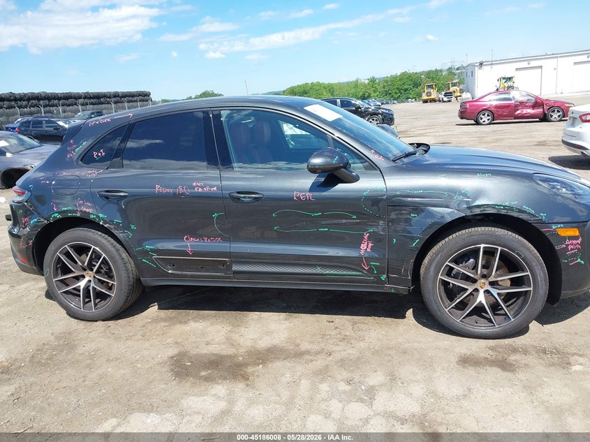2023 Porsche Macan VIN WP1AA2A55PLB08791 IAAI salvage auction — RIGHT SIDE, Salvage Title, sold $25,500 on 2026-07-16 (photo 6)