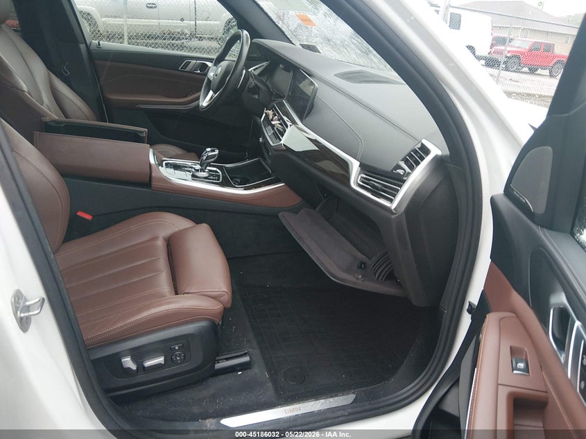 2020 BMW X5 VIN 5UXCR6C09L9B45699 IAAI salvage auction — LEFT SIDE, Salvage (West Virginia), sold $16,150 on 2026-07-09 (photo 5)