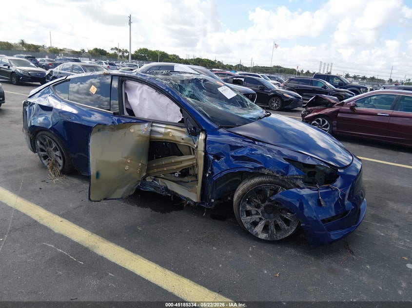 2025 Tesla Model y VIN 7SAYGDEE1SA338814 IAAI salvage auction — BIO HAZARD, Certificate Of Destruction (Florida), sold $125 on 2026-07-23 (photo 1)