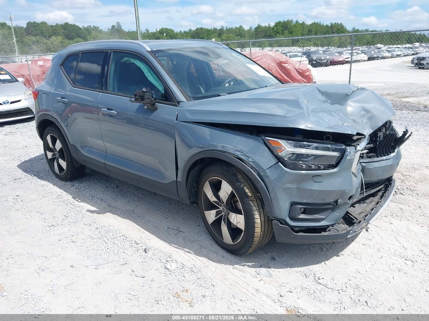 2021 Volvo Xc40 VIN YV4162UK0M2542927 IAAI salvage auction — FRONT END, Salvage Title, sold $4,075 on 2026-08-07 (photo 1)