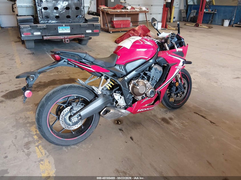2019 Honda Cbr VIN MLHRH0158K5000065 IAAI salvage auction — SIDE, Salvage (Connecticut), sold $2,500 on 2026-07-29 (photo 4)