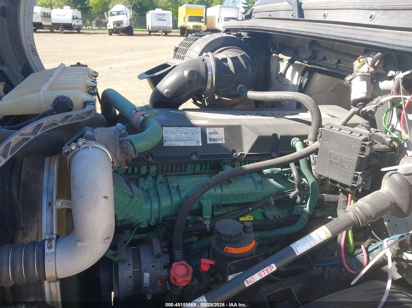 2019 Volvo VIN 4V4NC9EH1KN198386 IAAI salvage auction — UNKNOWN, Original (West Virginia), sold $25,550 on 2026-08-05 (photo 9)