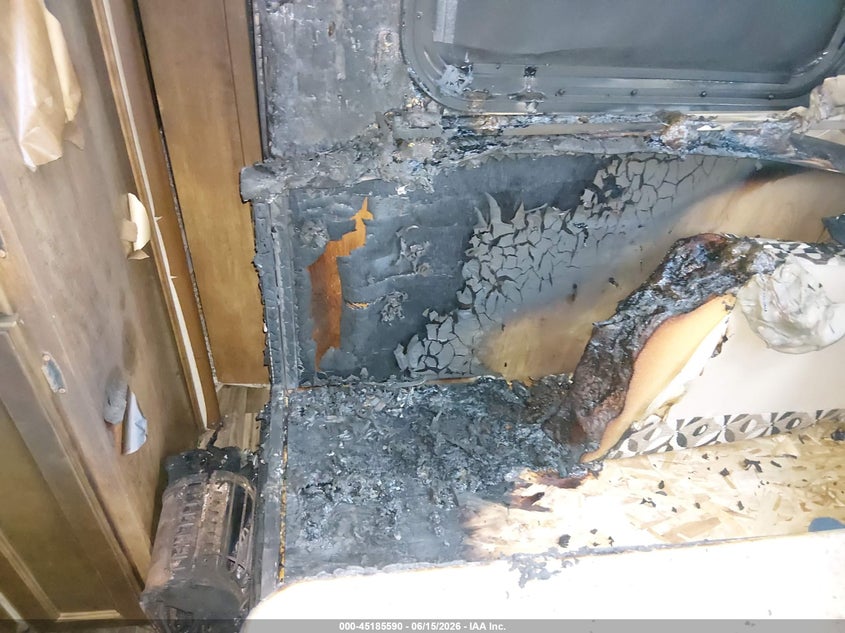 2017 Coachmen Other VIN 5ZT3CH2B1HA314925 IAAI salvage auction — Burn Interior, Salvage (Connecticut), sold $500 on 2026-07-16 (photo 6)