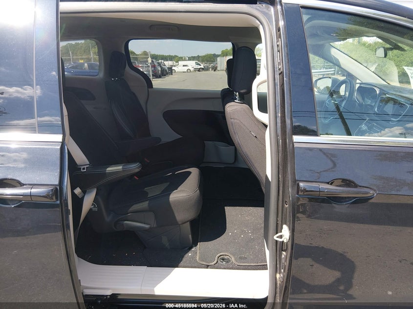 2021 Chrysler Voyager VIN 2C4RC1CG6MR568486 IAAI salvage auction — NORMAL WEAR, Sf97 (North Carolina), sold $12,250 on 2026-07-16 (photo 8)