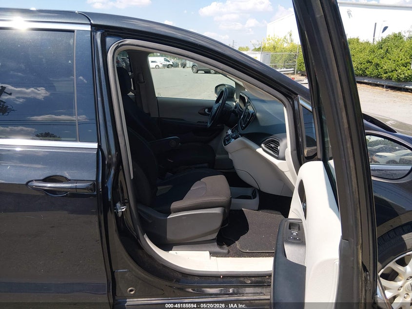 2021 Chrysler Voyager VIN 2C4RC1CG6MR568486 IAAI salvage auction — NORMAL WEAR, Sf97 (North Carolina), sold $12,250 on 2026-07-16 (photo 5)