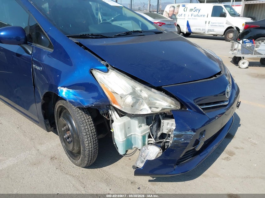 2012 Toyota Prius v VIN JTDZN3EU4C3026982 IAAI salvage auction — RIGHT FRONT, Salvage (California), sold $800 on 2026-07-08 (photo 6)