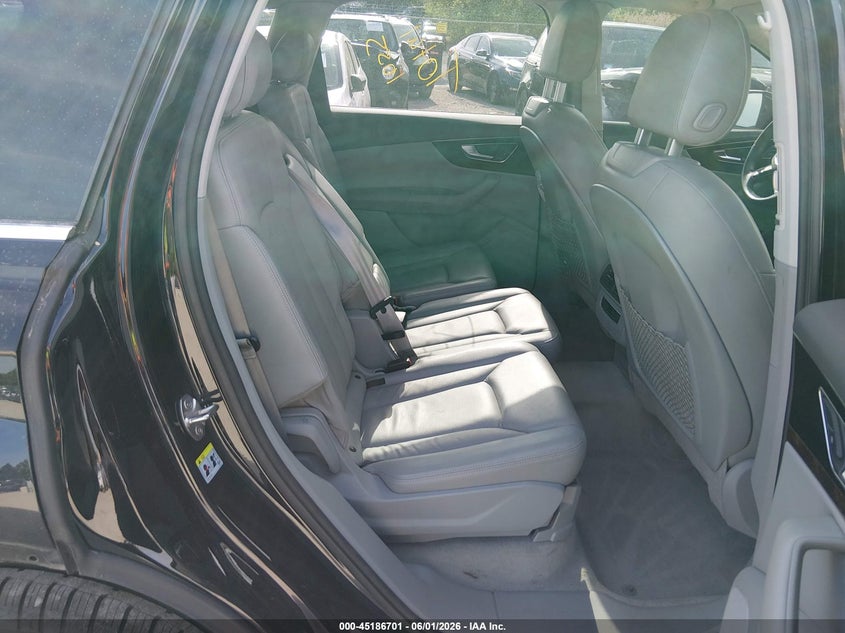 2017 Audi Q7 VIN WA1LAAF72HD053303 IAAI salvage auction — REAR END, Salvage Title, sold $4,100 on 2026-07-21 (photo 8)