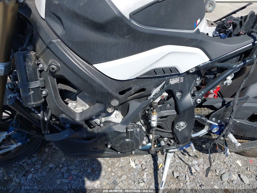 2023 BMW S 1000 VIN WB10E6306P6H78777 IAAI salvage auction — ALL OVER, Salvage Title, sold $4,100 on 2026-07-15 (photo 9)