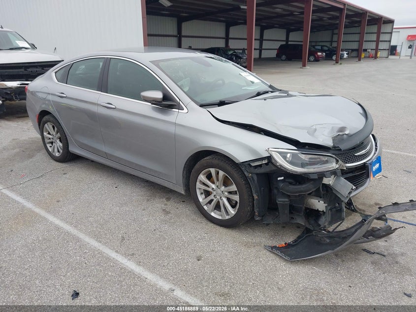 2015 Chrysler 200 VIN 1C3CCCAB3FN504936 IAAI salvage auction — FRONT END, Clear (Indiana), sold $650 on 2026-07-29 (photo 1)