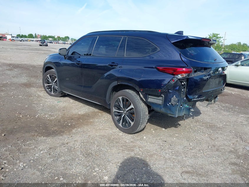 2022 Toyota Highlander VIN 5TDLZRBH0NS248795 IAAI salvage auction — REAR END, Salvage (Pennsylvania), sold $13,500 on 2026-07-10 (photo 3)