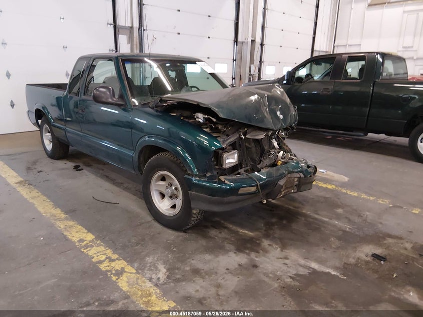 1997 Chevrolet S-10 VIN 1GCCS19X0V8185558 IAAI salvage auction — FRONT END, Salvage (Oregon), sold $300 on 2026-07-09 (photo 1)