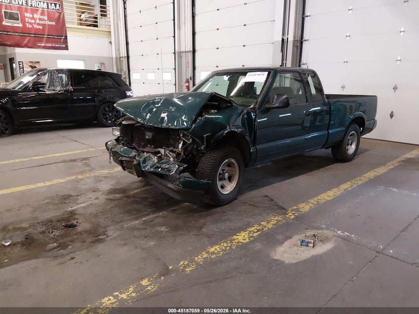 1997 Chevrolet S-10 VIN 1GCCS19X0V8185558 IAAI salvage auction — FRONT END, Salvage (Oregon), sold $300 on 2026-07-09 (photo 2)
