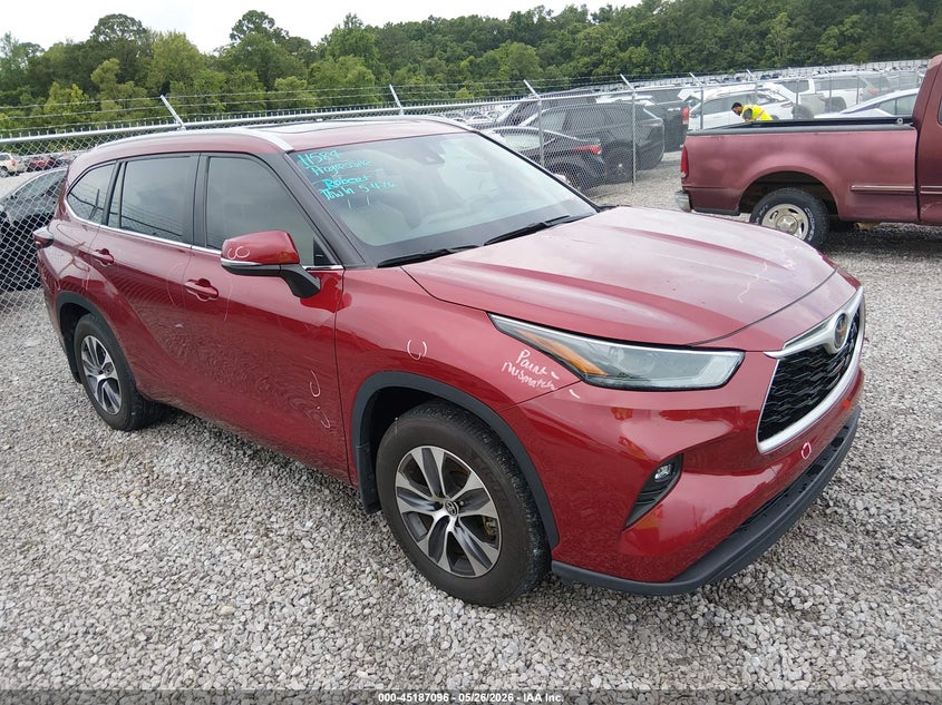 2024 Toyota Highlander VIN 5TDKDRAH0RS547298 IAAI salvage auction — LEFT SIDE, Salvage (Alabama), sold $15,700 on 2026-07-23 (photo 1)