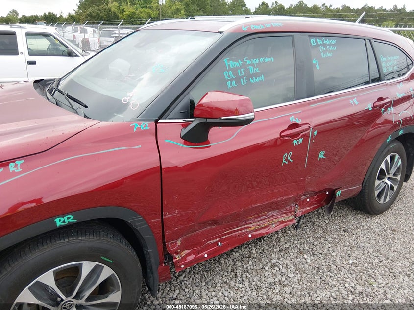 2024 Toyota Highlander VIN 5TDKDRAH0RS547298 IAAI salvage auction — LEFT SIDE, Salvage (Alabama), sold $15,700 on 2026-07-23 (photo 6)