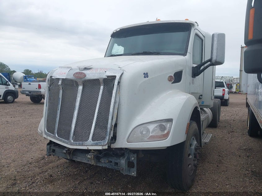 2016 Peterbilt 579 VIN 1XPBDP9XXGD321647 IAAI salvage auction — ROLLOVER, Salvage (Nebraska), sold $75 on 2026-07-29 (photo 2)