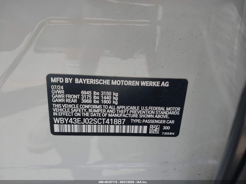 2025 BMW I7 VIN WBY43EJ02SCT41887 IAAI salvage auction — RIGHT FRONT, Salvage (California), sold $32,450 on 2026-07-08 (photo 9)