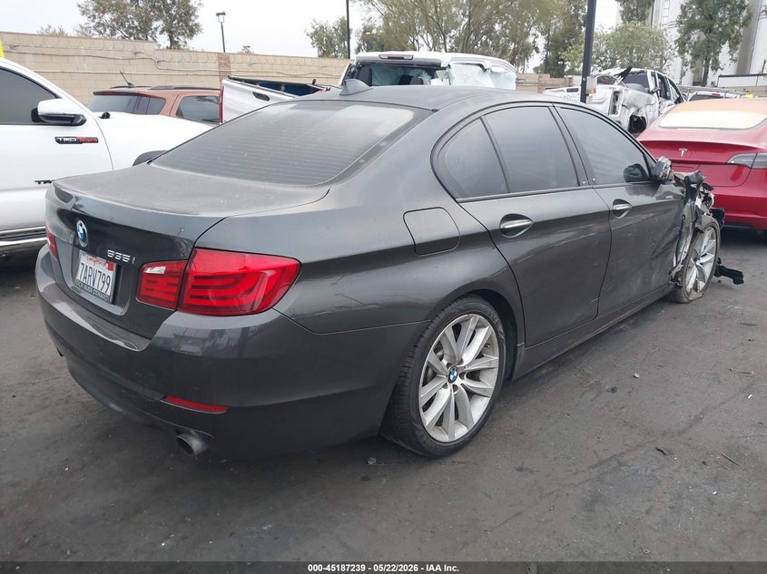 2011 BMW 5er VIN WBAFR7C58BC604457 IAAI salvage auction — RIGHT FRONT, Salvage Title, sold $550 on 2026-07-17 (photo 4)