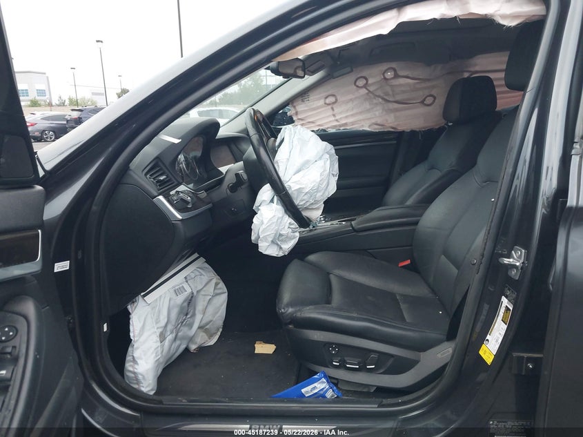 2011 BMW 5er VIN WBAFR7C58BC604457 IAAI salvage auction — RIGHT FRONT, Salvage Title, sold $550 on 2026-07-17 (photo 5)
