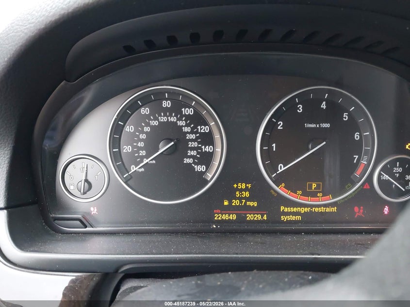 2011 BMW 5er VIN WBAFR7C58BC604457 IAAI salvage auction — RIGHT FRONT, Salvage Title, sold $550 on 2026-07-17 (photo 7)