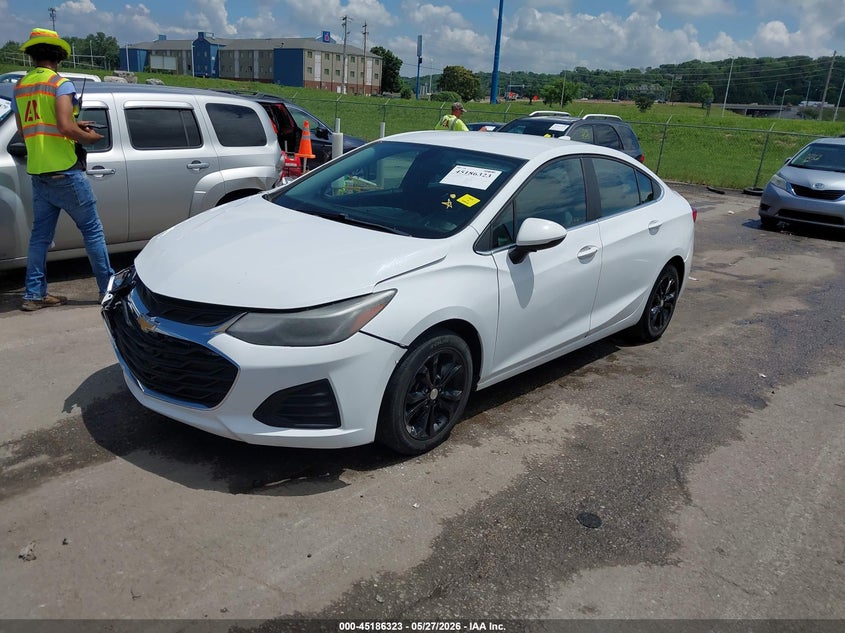 2019 Chevrolet Cruze VIN 1G1BE5SM2K7107237 IAAI salvage auction — RIGHT FRONT, Salvage Title, sold $1,975 on 2026-08-24 (photo 2)
