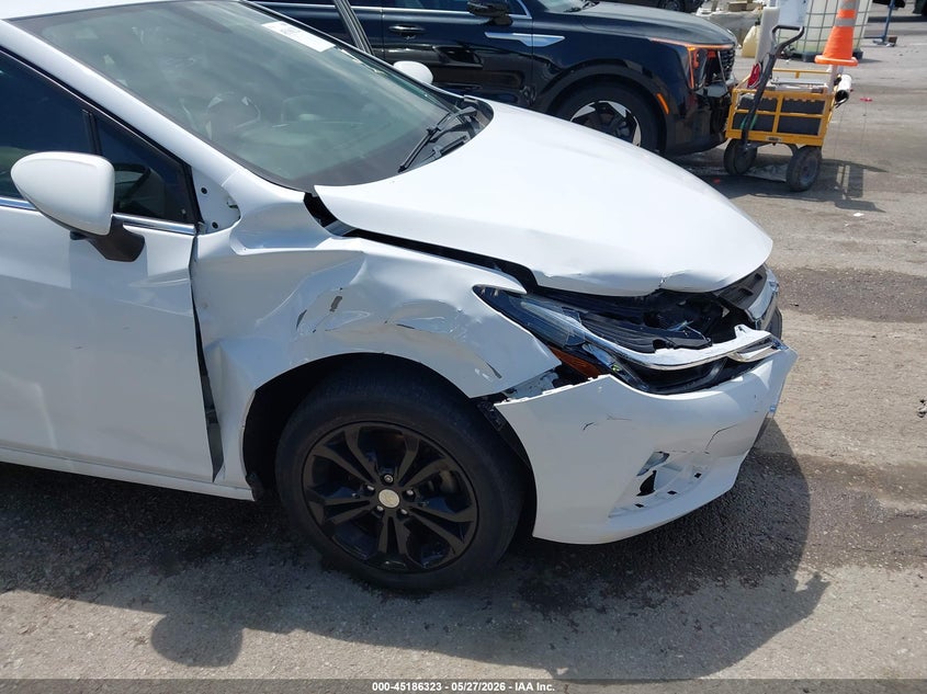 2019 Chevrolet Cruze VIN 1G1BE5SM2K7107237 IAAI salvage auction — RIGHT FRONT, Salvage Title, sold $1,975 on 2026-08-24 (photo 6)