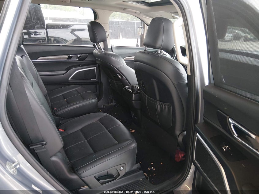 2020 Kia Telluride VIN 5XYP3DHC9LG084233 IAAI salvage auction — FRONT & REAR, Salvage (Georgia), sold $2,400 on 2026-07-13 (photo 8)