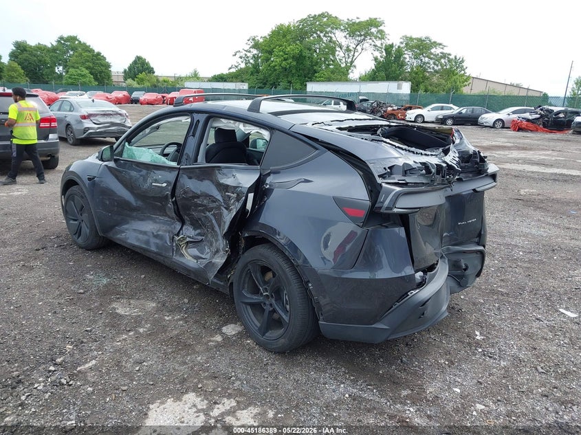 2026 Tesla Model y VIN 7SAYGDEE1TA384872 IAAI salvage auction — LEFT SIDE, Salvage (Pennsylvania), sold $13,000 on 2026-07-30 (photo 3)