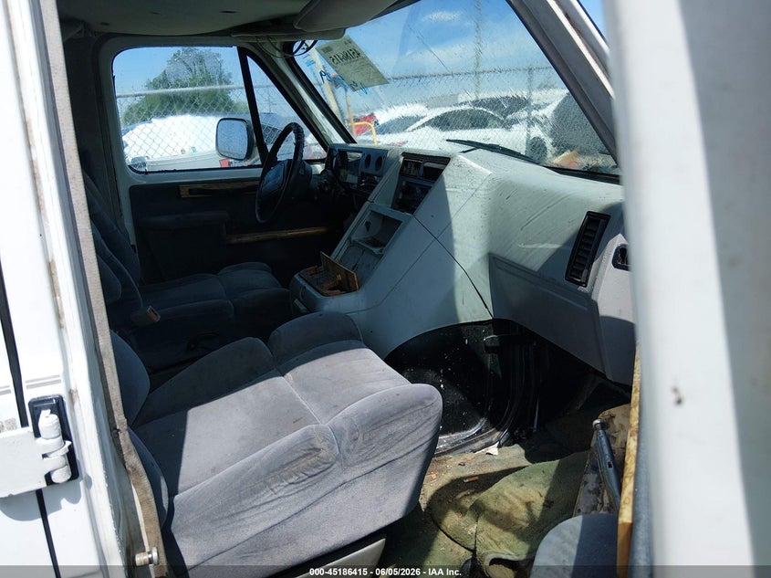 1995 Chevrolet G20 VIN 1GBEG25K5SF120453 IAAI salvage auction — LEFT SIDE, Clear (Tennessee), sold $25 on 2026-07-09 (photo 5)