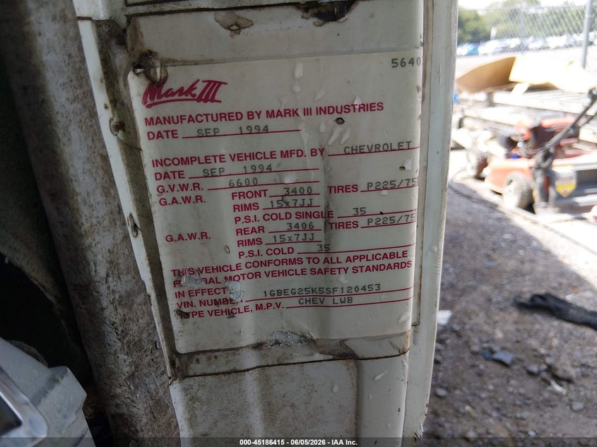 1995 Chevrolet G20 VIN 1GBEG25K5SF120453 IAAI salvage auction — LEFT SIDE, Clear (Tennessee), sold $25 on 2026-07-09 (photo 9)