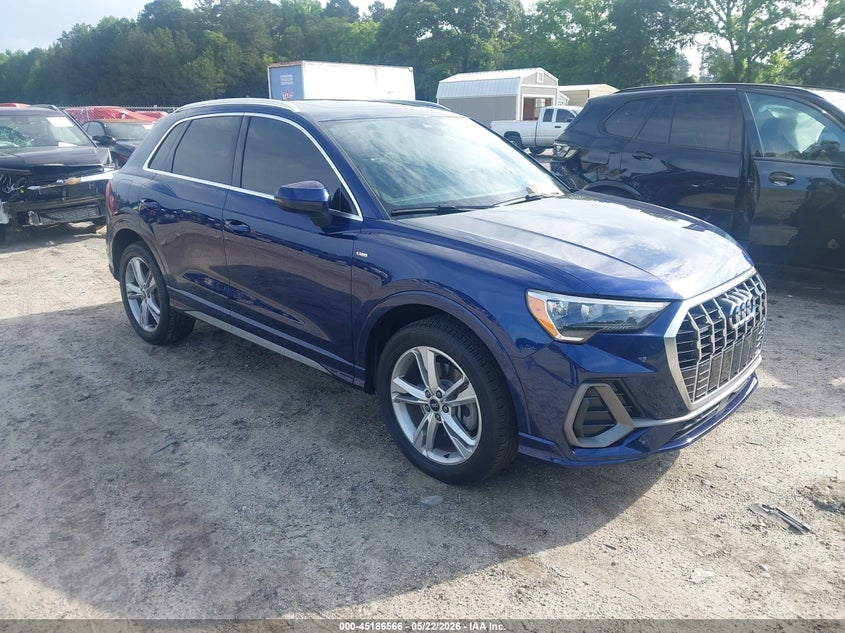 2022 Audi Q3 VIN WA1DECF3XN1055573 IAAI salvage auction — LEFT SIDE, Salvage (Pennsylvania), sold $10,250 on 2026-07-24 (photo 1)