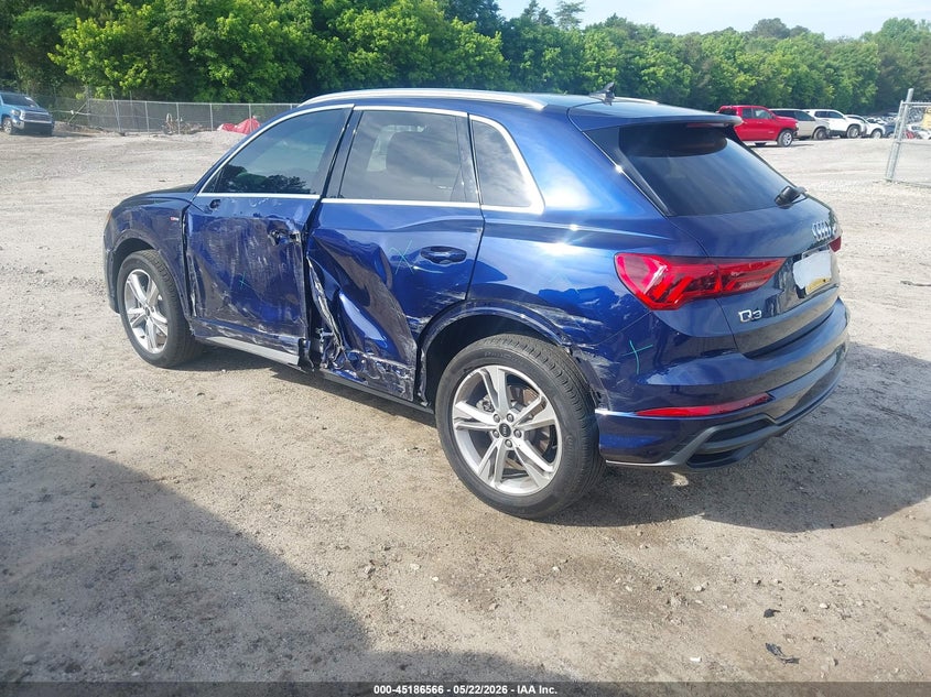 2022 Audi Q3 VIN WA1DECF3XN1055573 IAAI salvage auction — LEFT SIDE, Salvage (Pennsylvania), sold $10,250 on 2026-07-24 (photo 3)