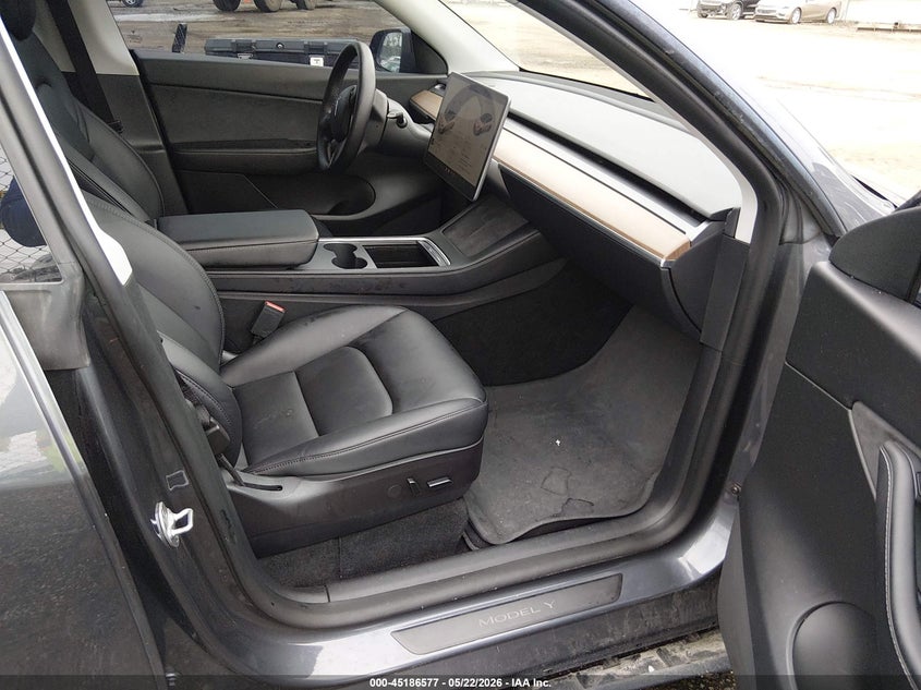 2022 Tesla Model y VIN 7SAYGDEF0NF513277 IAAI salvage auction — RIGHT FRONT, Salvage (Ohio), sold $9,100 on 2026-07-30 (photo 5)