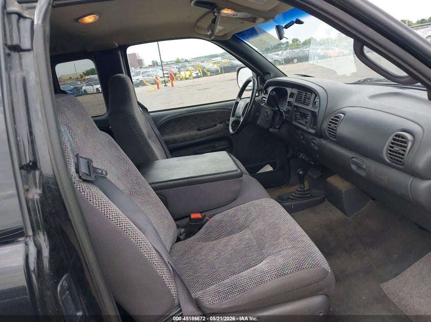 2001 Dodge Ram 1500 VIN 1B7HF13Z61J586278 IAAI salvage auction — HAIL, Prior Salvage (Minnesota), sold $1,200 on 2026-07-09 (photo 5)