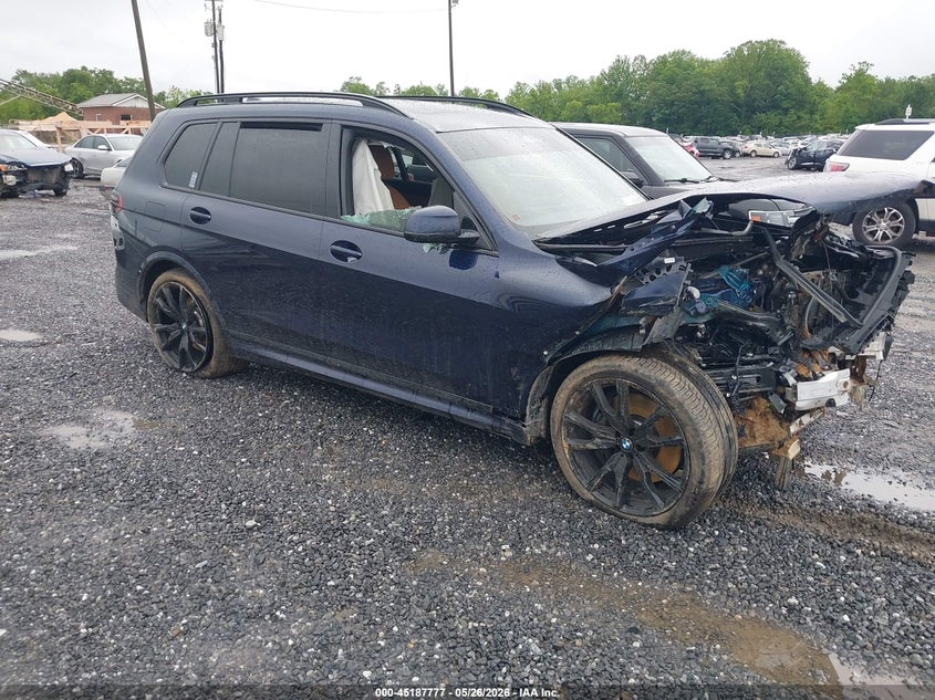 2026 BMW X7 VIN 5UX23EM00T9041279 IAAI salvage auction — FRONT & REAR, Salvage (North Carolina), sold $15,000 on 2026-07-17 (photo 1)