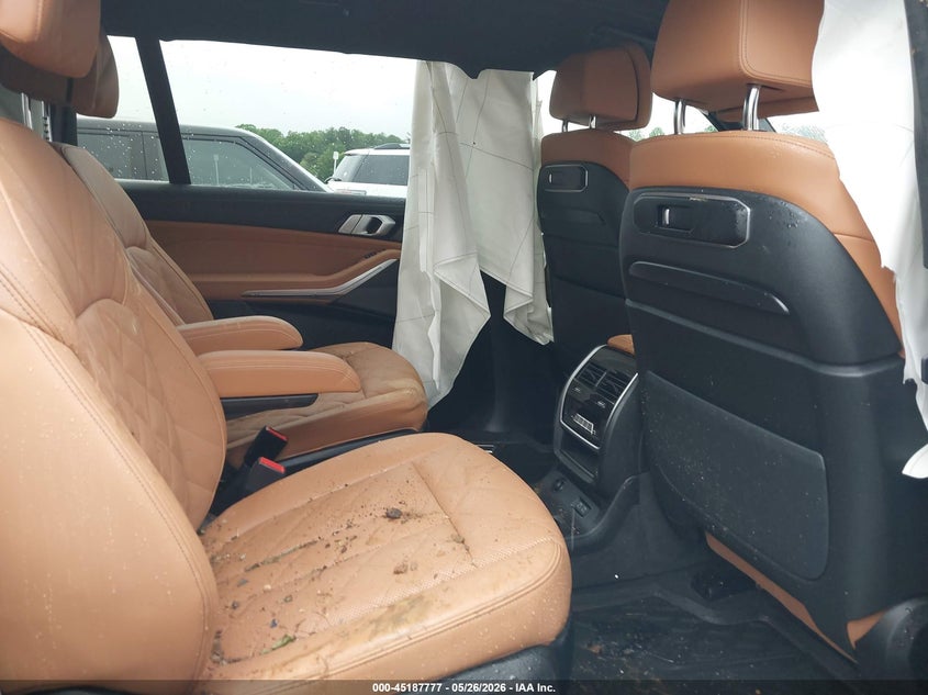 2026 BMW X7 VIN 5UX23EM00T9041279 IAAI salvage auction — FRONT & REAR, Salvage (North Carolina), sold $15,000 on 2026-07-17 (photo 8)