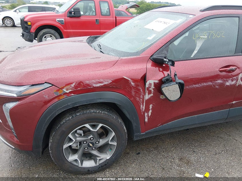 2025 Chevrolet Trax VIN KL77LHEP8SC059225 IAAI salvage auction — LEFT & RIGHT, Salvage (Missouri), sold $4,300 on 2026-07-30 (photo 6)